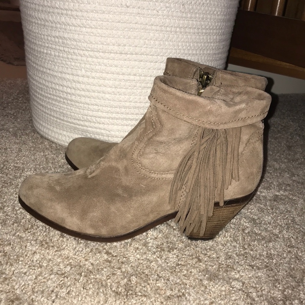 Sam Edelman Louie Fringe, Suede Ankle Bootie — 9 M